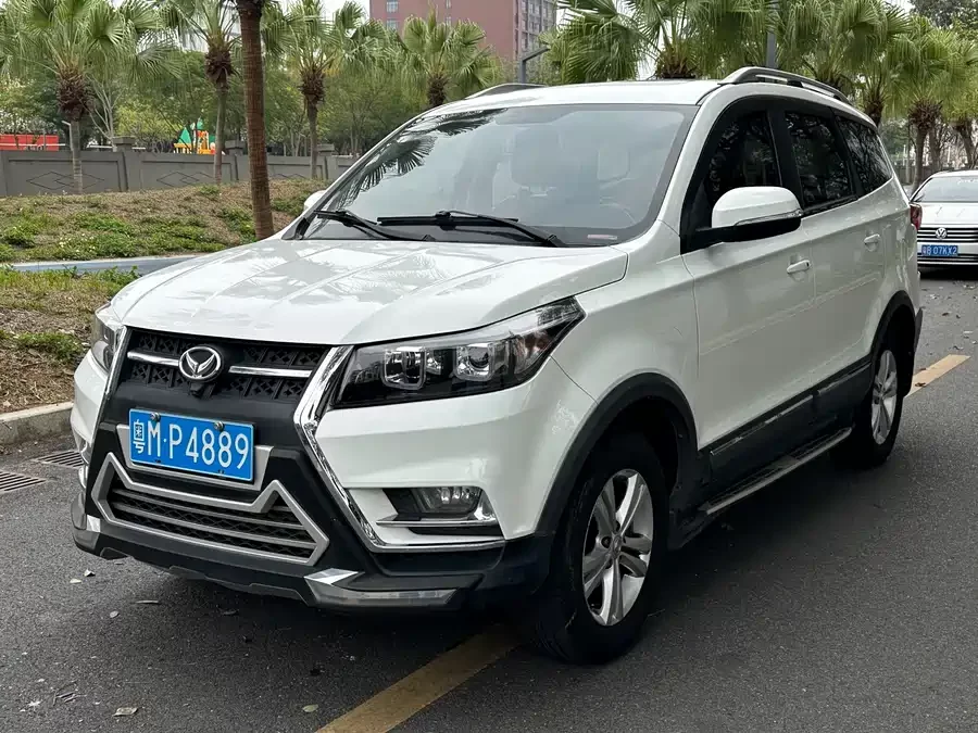 BAIC S3
