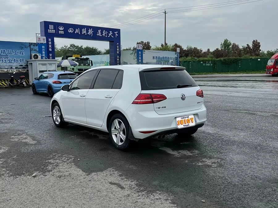 Volkswagen golf