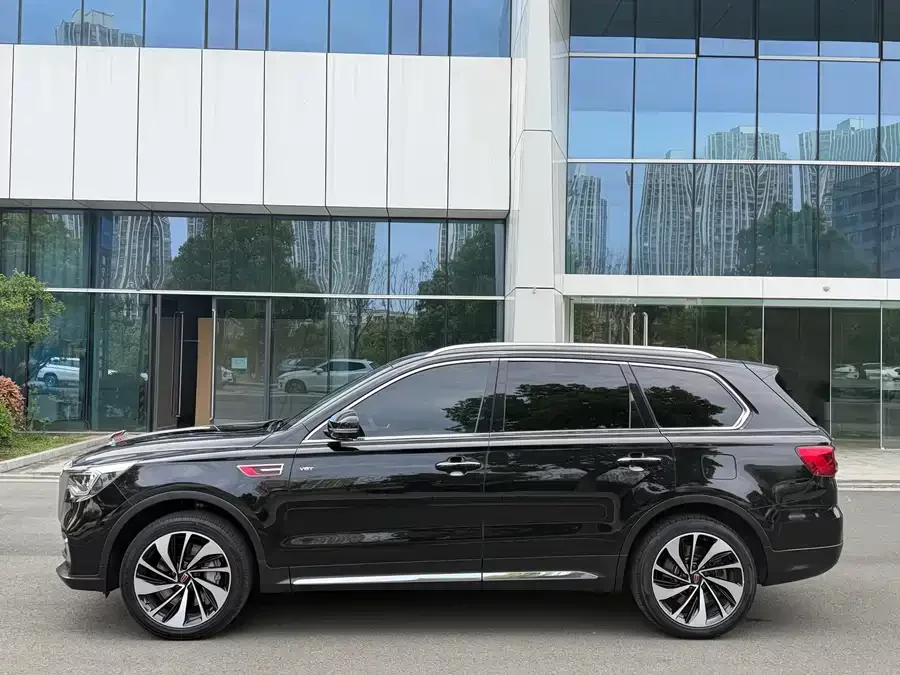 Hongqi HS7