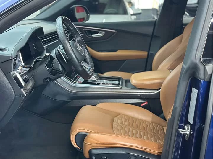 Audi RS Q8
