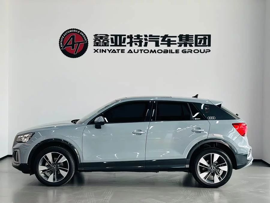 Audi Q2L