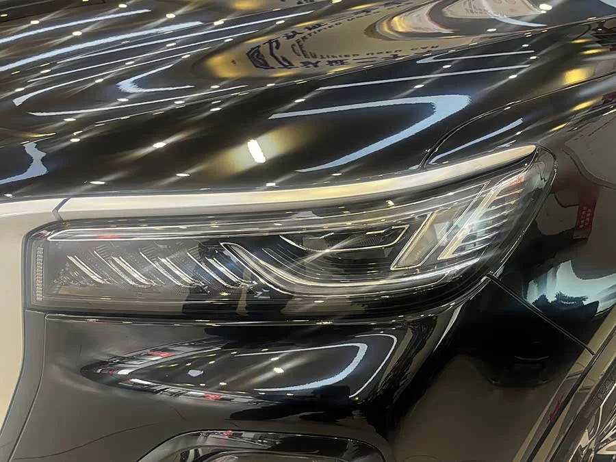 Hongqi HS5