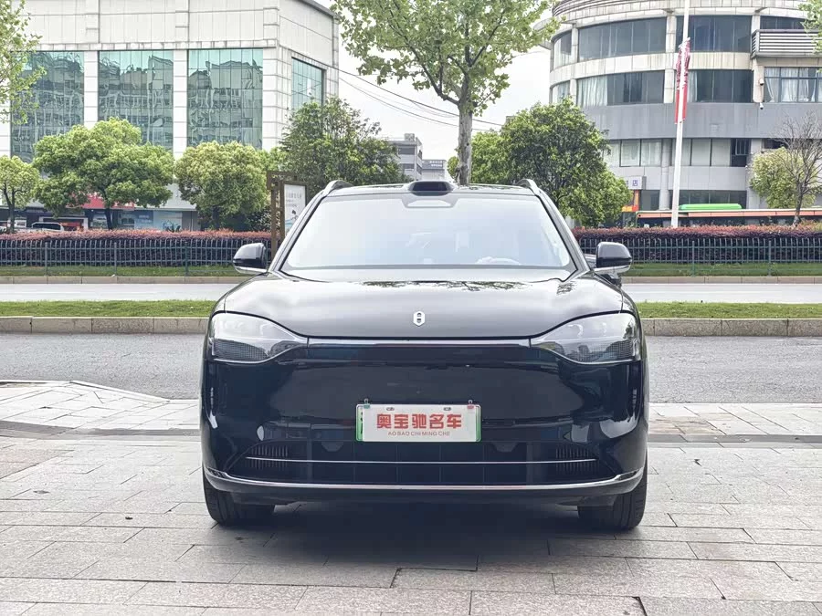 AITO Wenjie M9