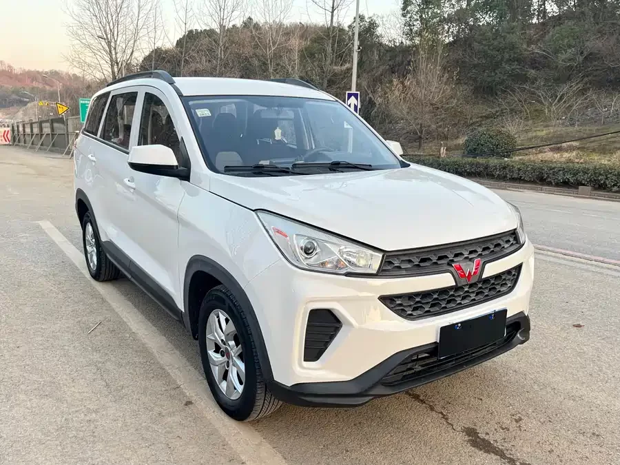 Wuling Hongguang S3