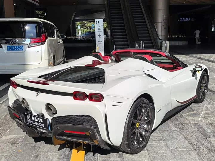 ferrari SF90