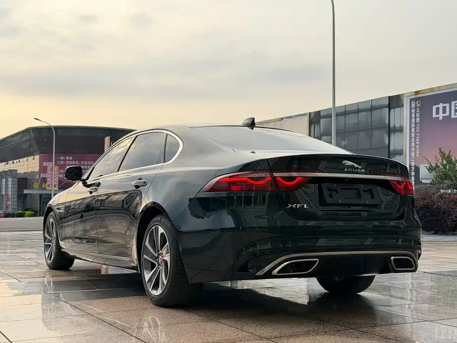 Jaguar XFL