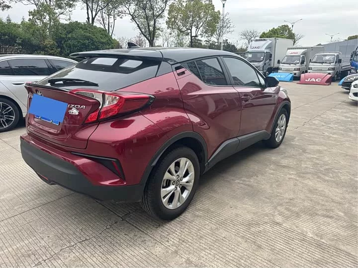 Toyota Yize IZOA