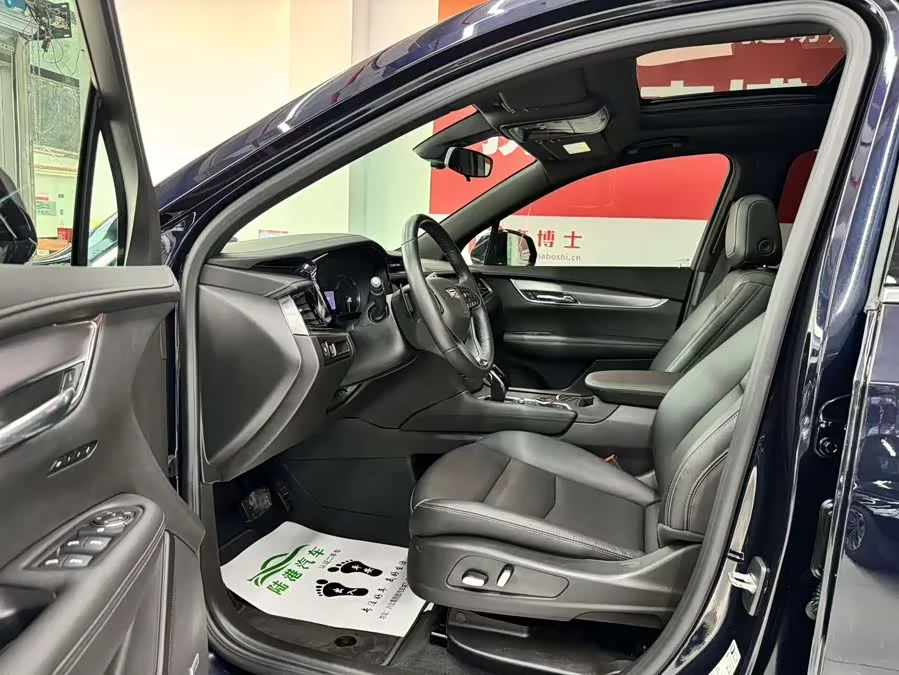 Cadillac XT6