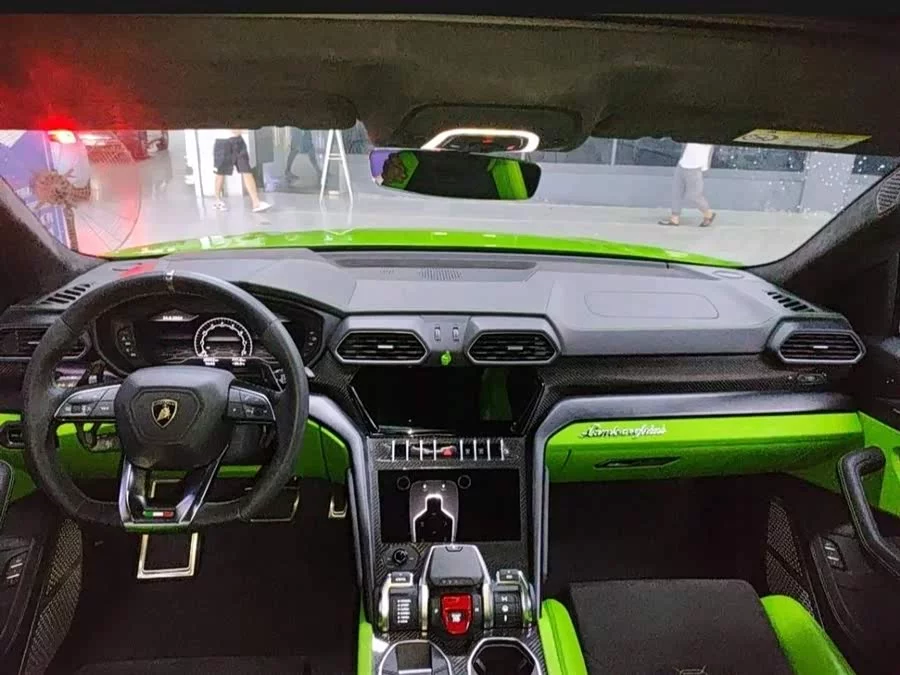 Lamborghini Urus