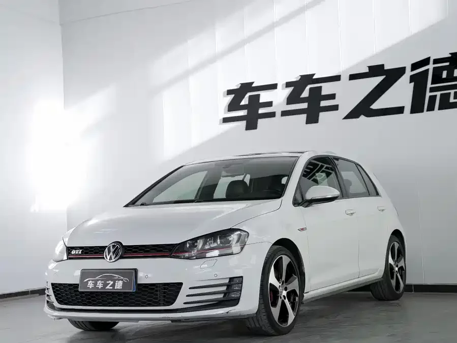 Volkswagen Golf GTI