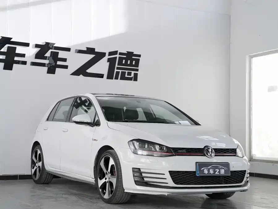 Volkswagen Golf GTI