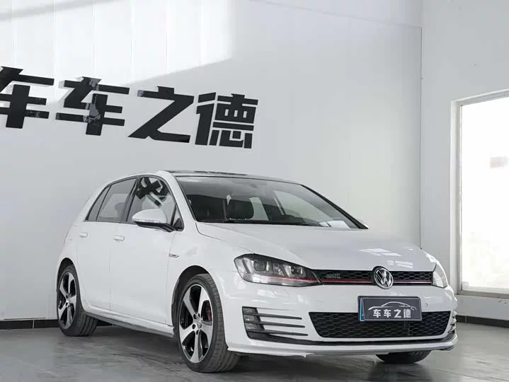 Volkswagen Golf GTI