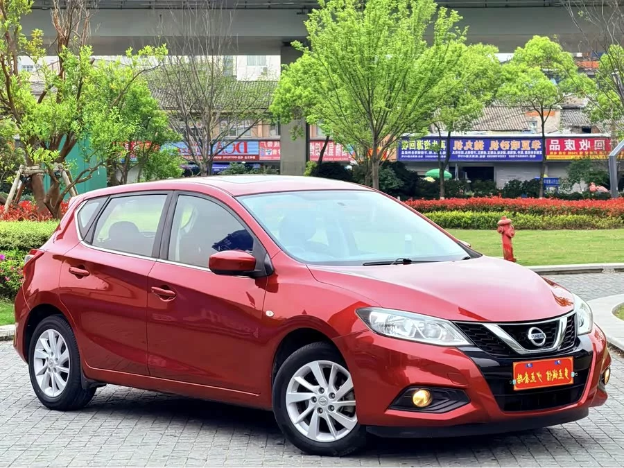 Nissan Tiida