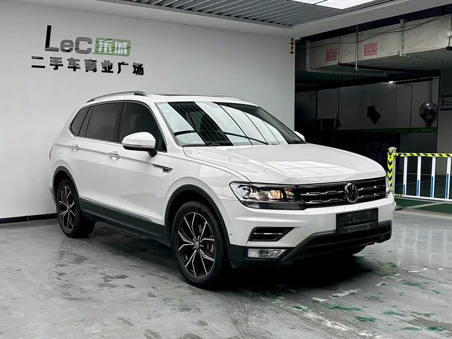 Volkswagen Tiguan L