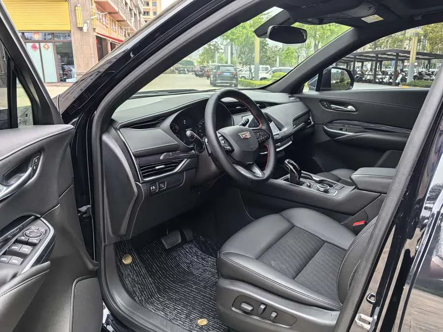 Cadillac XT4