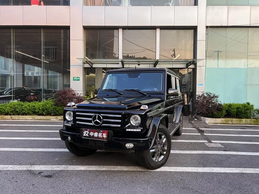 Mercedes Benz G-rated