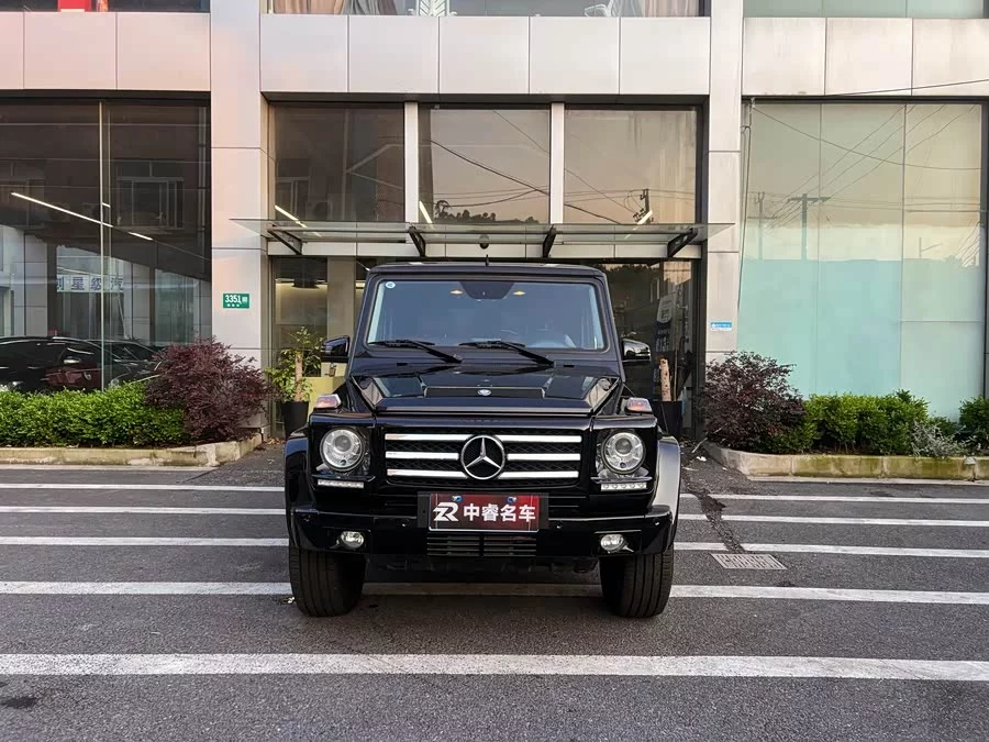 Mercedes Benz G-rated