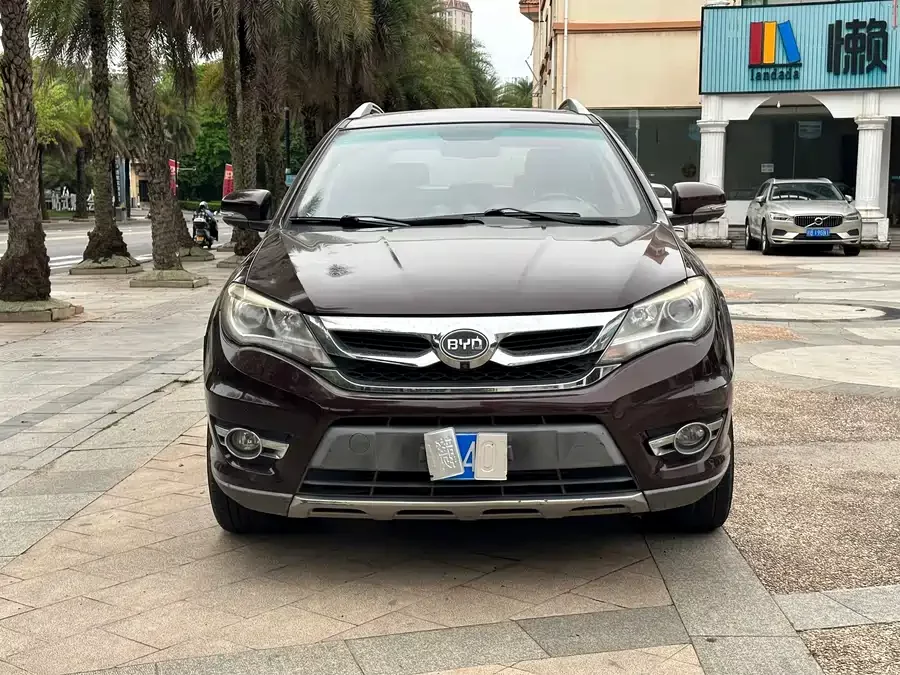 BYD S7