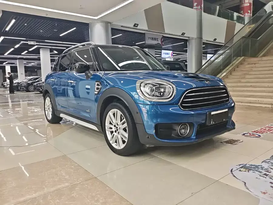 MINI COUNTRYMAN