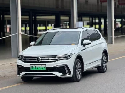 Volkswagen Tiguan L Plug-in Hybrid