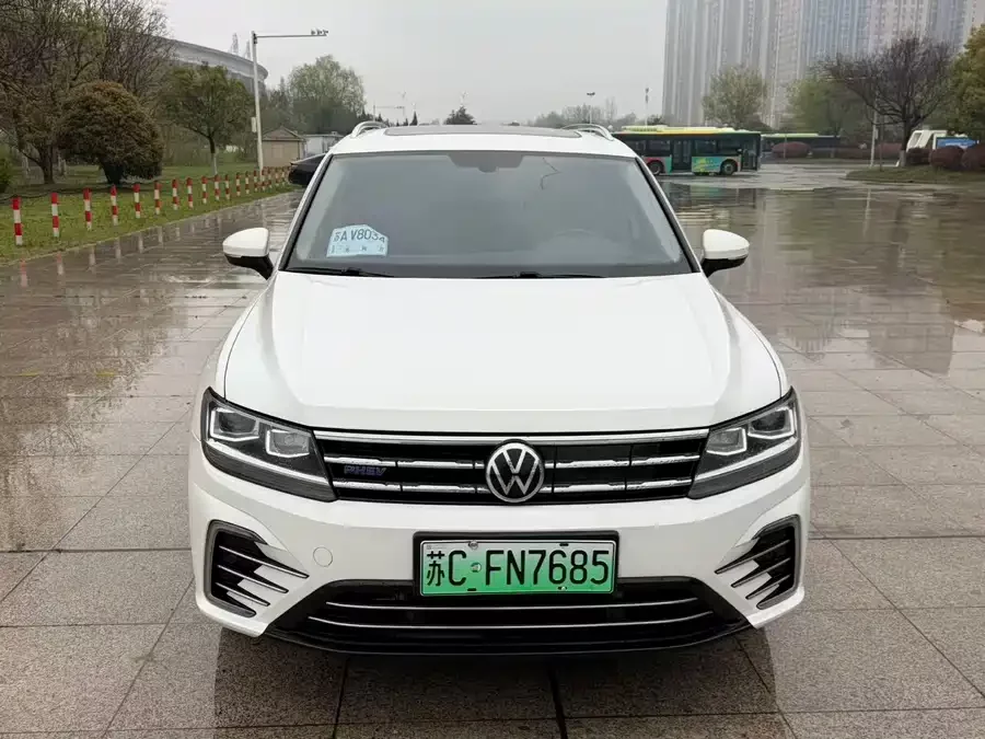 Volkswagen Tiguan L plug-in hybrid