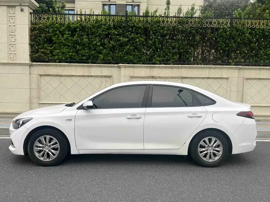 Hyundai Elantra / Celesta