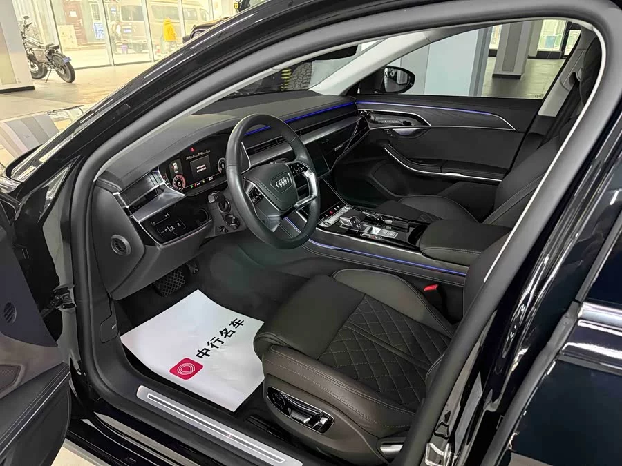 Audi A8