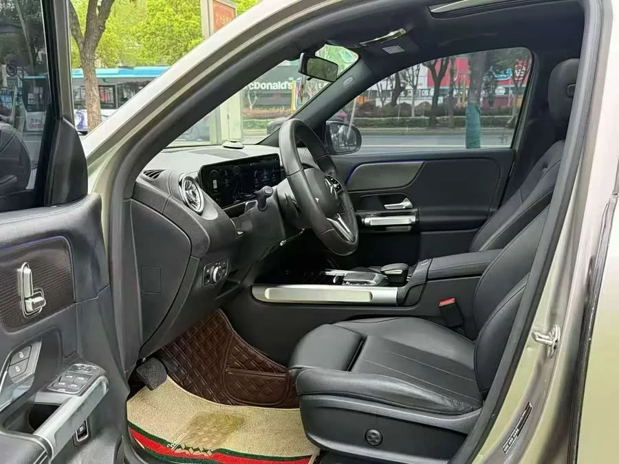 Mercedes Benz GLB