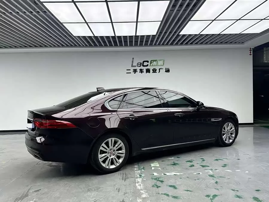 Jaguar XFL