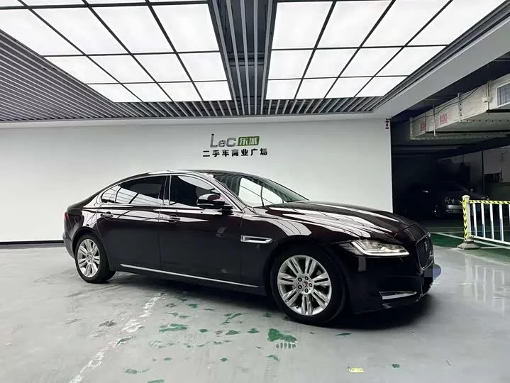 Jaguar XFL