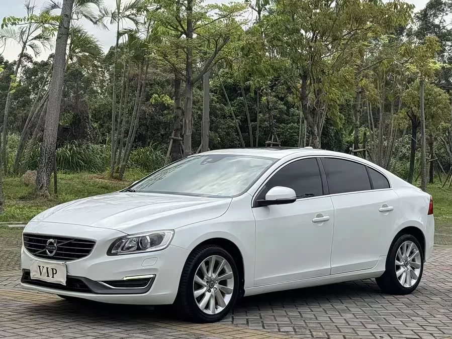 Volvo S60