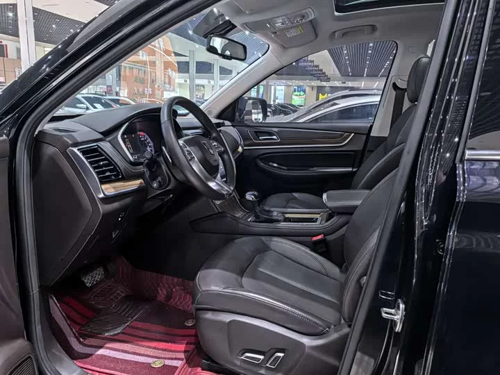 Roewe RX8