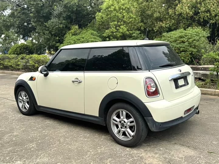MINI 