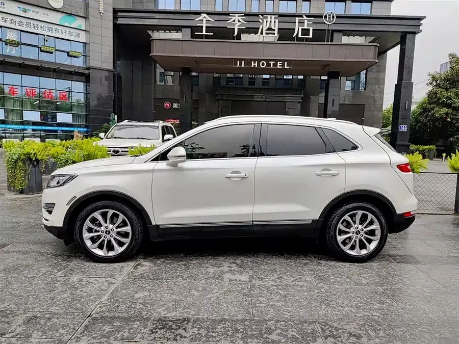 Lincoln MKC