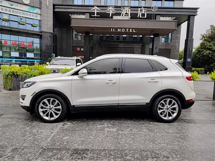 Lincoln MKC