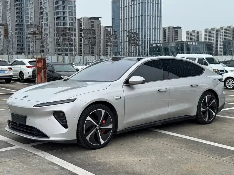 NIO ET7