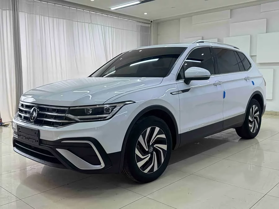 Volkswagen Tiguan L