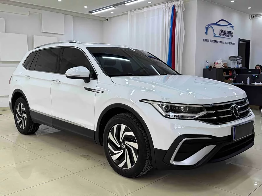 Volkswagen Tiguan L