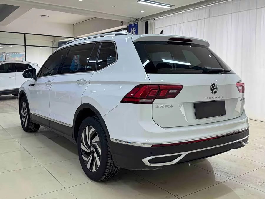 Volkswagen Tiguan L