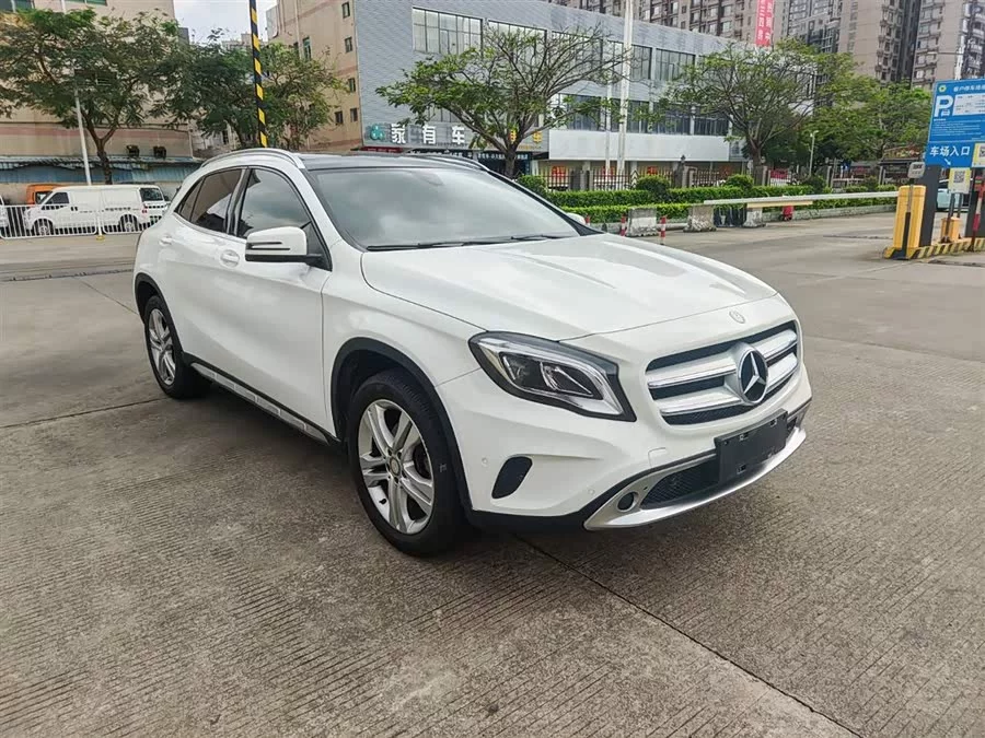 Mercedes Benz GLA