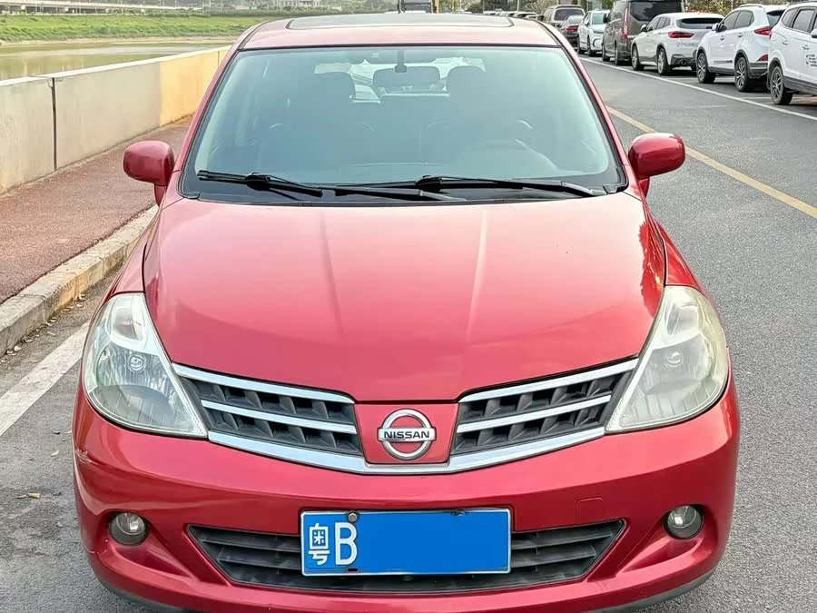 Nissan Tiida