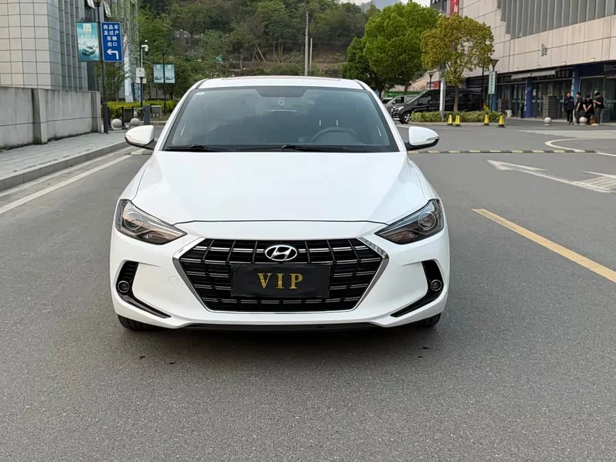 Hyundai elantra