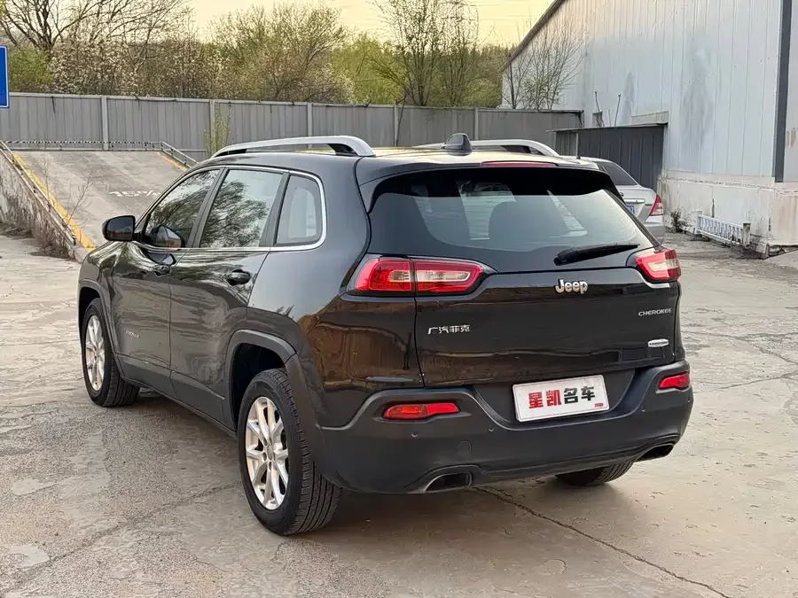 Jeep Cherokee