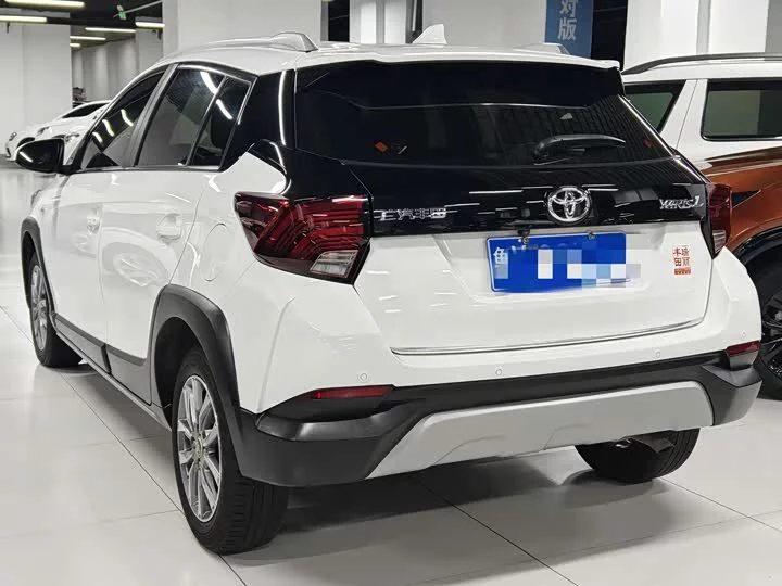 Toyota Yaris L