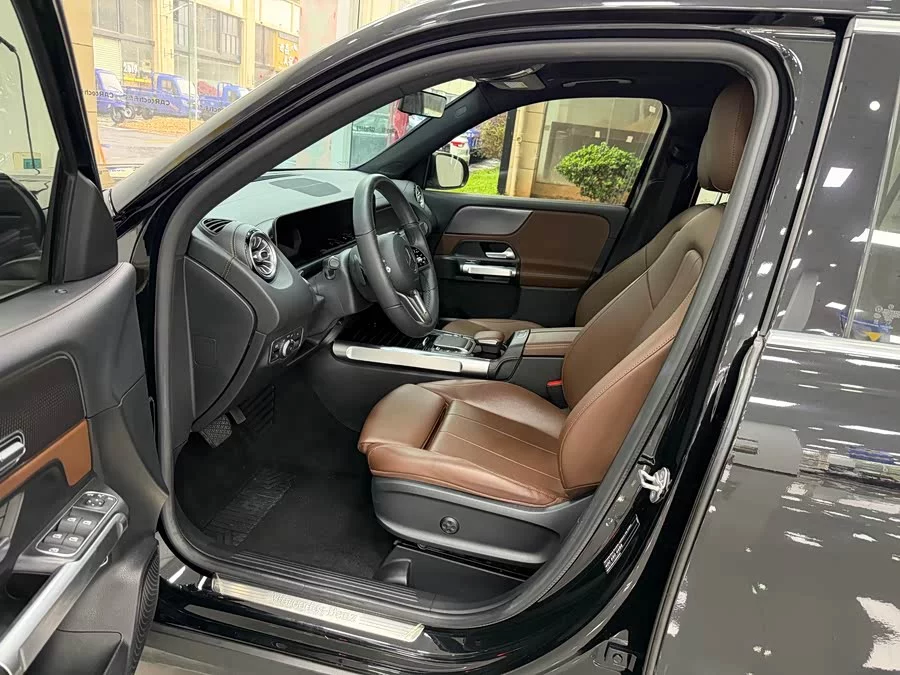 Mercedes Benz GLB