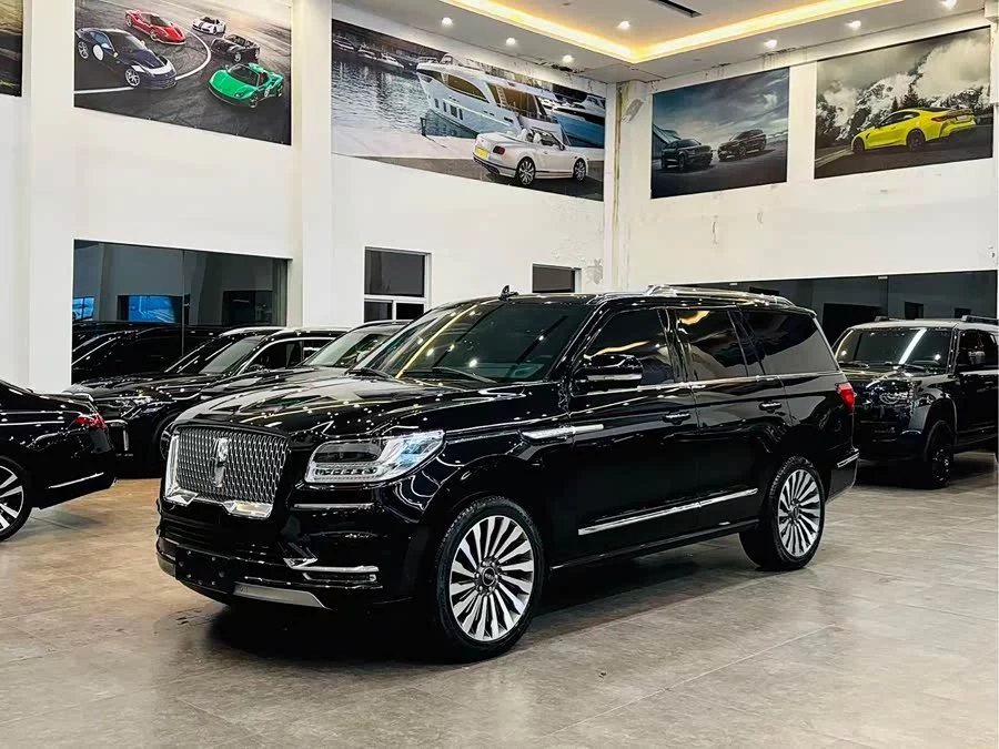 Lincoln Navigator