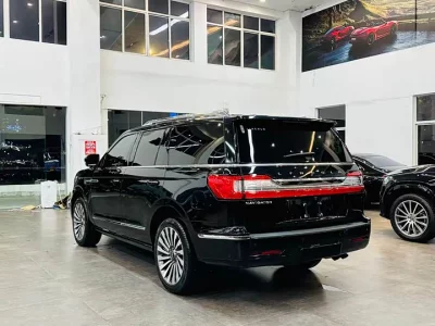 Lincoln Navigator