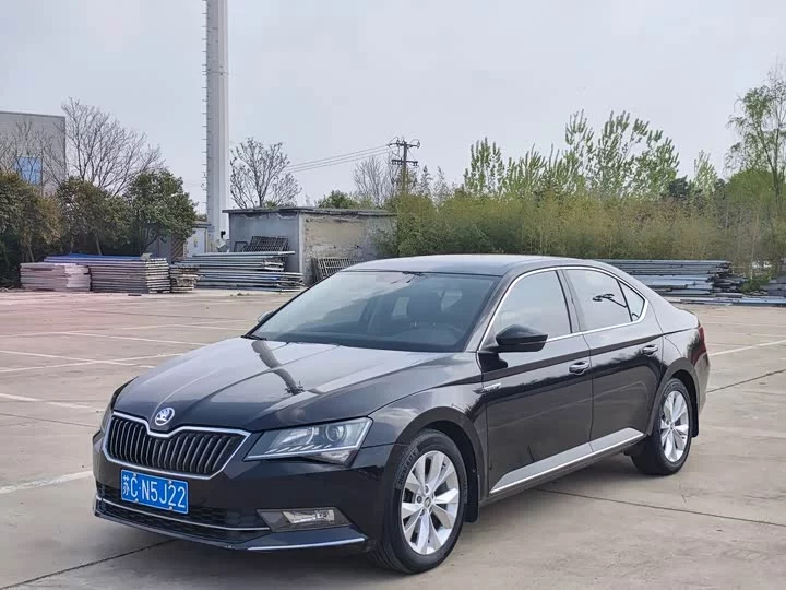 Skoda SuperB