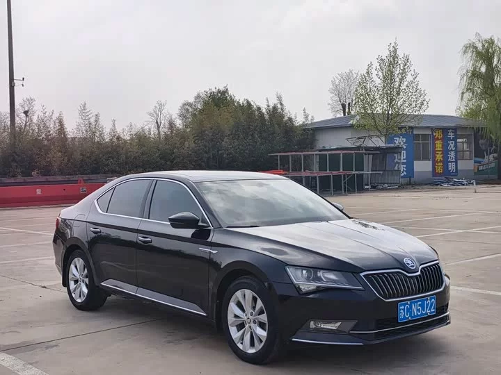 Skoda SuperB
