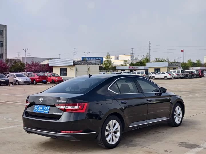 Skoda SuperB